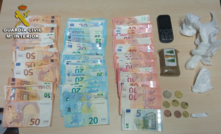 Interceptan un veciño de Tui con haxix, cocaína e máis de 2.000 euros en efectivo