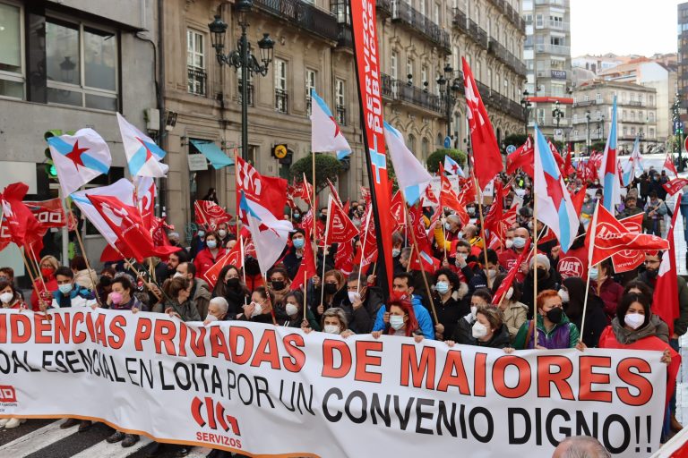 Persoal de residencias privadas e centros de día protesta en Vigo contra a “precariedade”