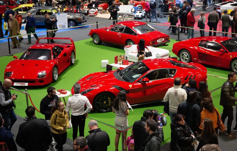 Unha exposición de Ferrari para o 30 aniversario do Salón do Automóbil e a Motocicleta de Vigo