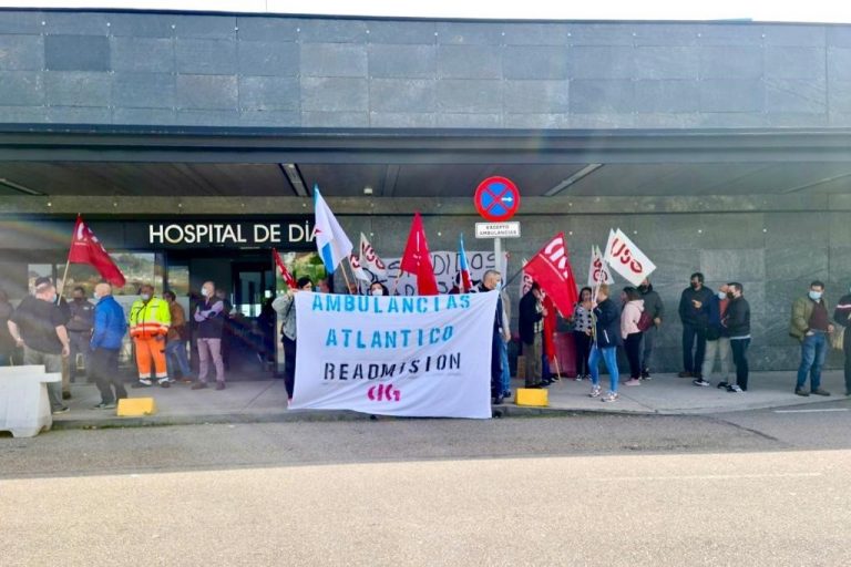 Traballadores protestan en Vigo polos “incumprimentos” de Ambulancias do Atlántico
