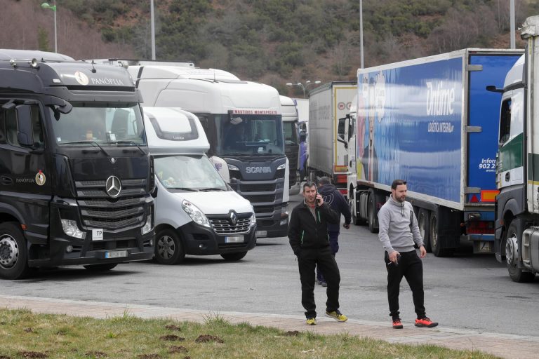 Os transportistas volven ás portas de Vigo nunha nova xornada de protestas
