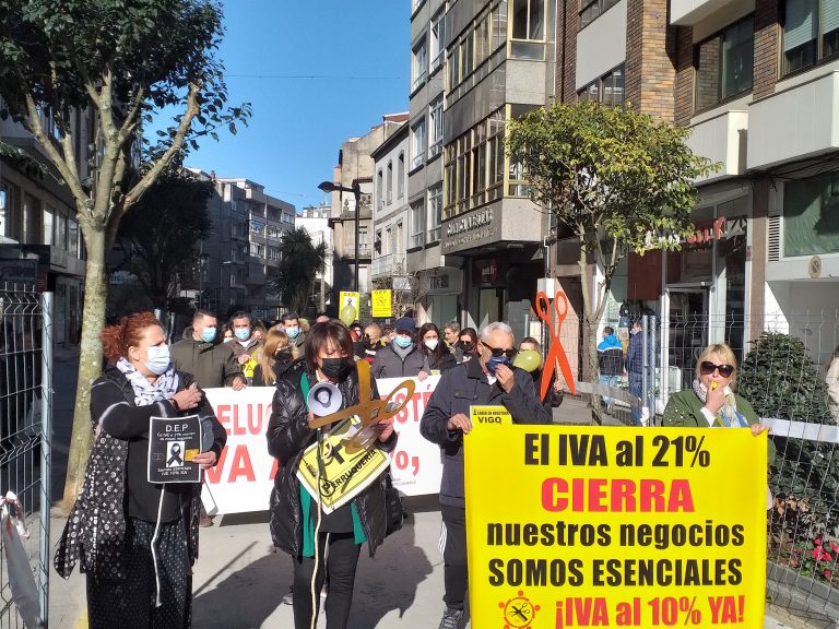 O sector de imaxe persoal sae á rúa en Vigo e volve pedir a rebaixa do IVE: “Traballamos só para facturas”