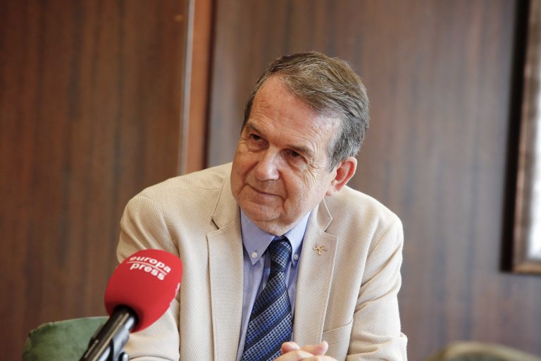 Abel Caballero di que se equivocou con Pedro Sánchez: “É un político de extraordinario nivel, un líder en Europa”