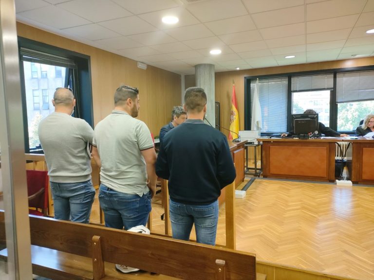 Eluden a prisión pola súa condición de toxicómanos tras introducir 27 quilos haxix en Vigo