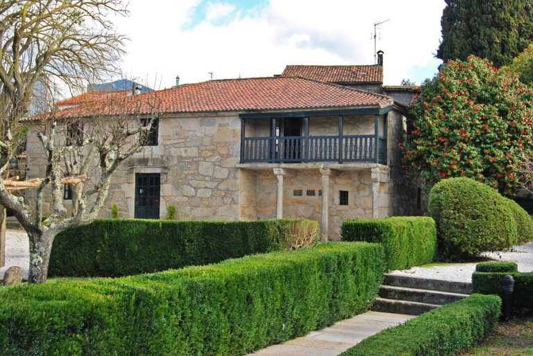 Vigo lembra e celebra os 50 anos da Casa de Rosalía
