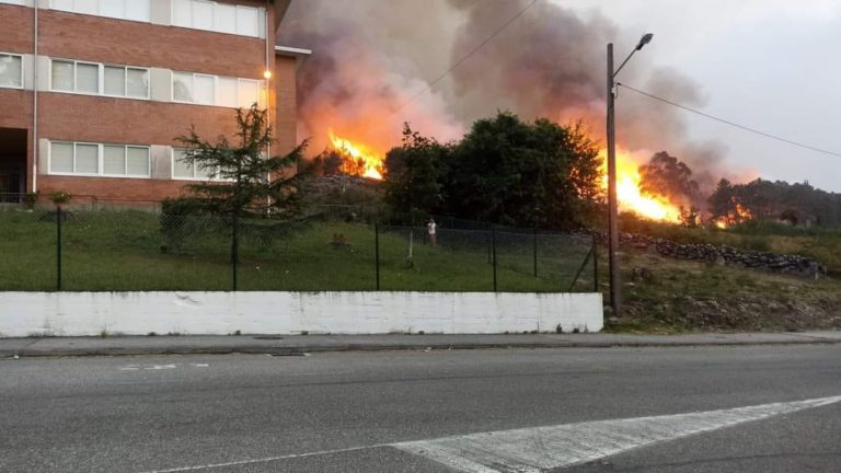 Controlado pero non sufocado, o lume declarado esta madrugada en Baiona