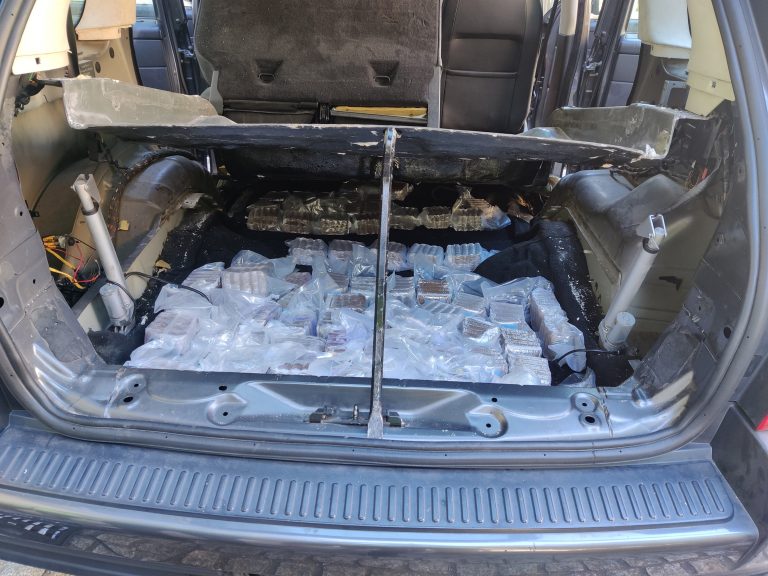 Detido con 60 quilos de haxix no maleteiro do coche no Porriño