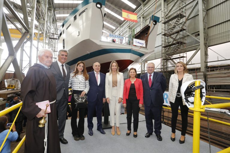 Armón bota en Vigo o primeiro ferri eléctrico construído en España, que dará cobertura á liña Eivissa-Formentera