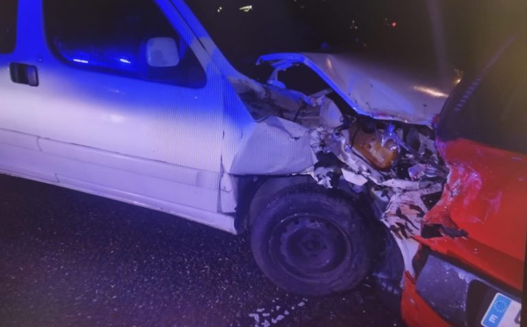 Xuízo en Vigo contra unha nai que chocou cun muro tras unha fuxida policial a gran velocidade coa súa filla no coche