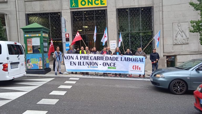 Traballadores de Ilunion-ONCE protestan en Vigo contra a precariedade laboral de persoas discapacitadas