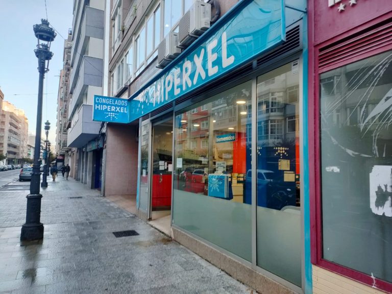 Hiperxel reabre máis de vinte tendas en Galicia tras a compra da marca por unha empresa ourensá