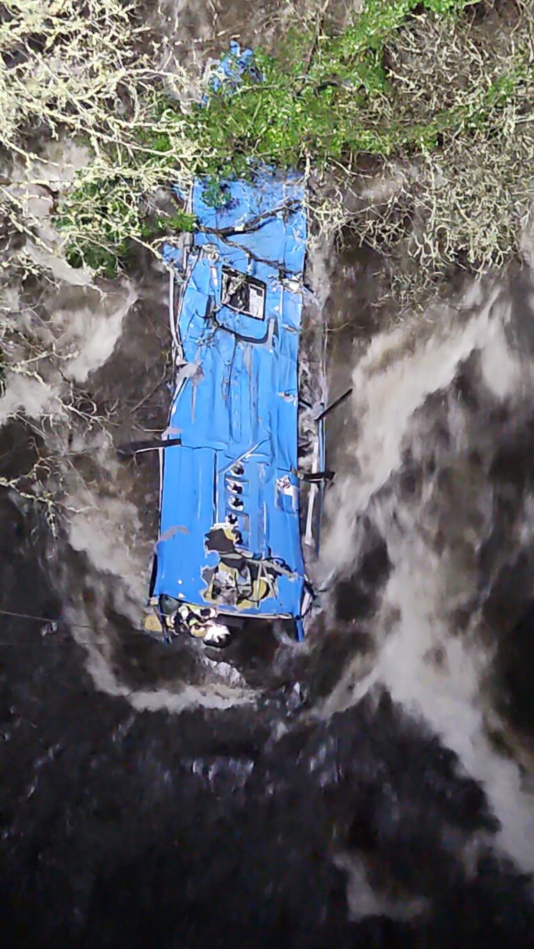 Tres delas falecidas: o balance provisional de vítimas dun tráxico accidente de autobús en Cerdedo-Cotobade