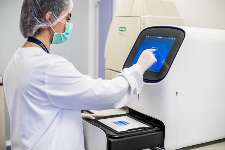 Zendal e CSIC crean unha vacina contra a leishmaniasis que reduce nun 90 % a presenza do parásito