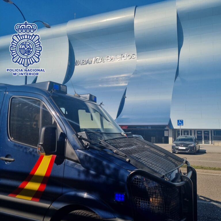 Proposta de sanción para un afeccionado do Celta que tirou obxectos ao campo no partido contra o Real Madrid