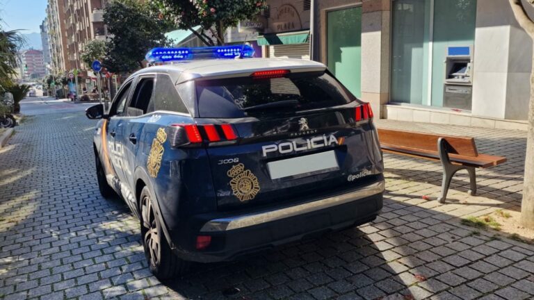 Detidos en Vigo dous homes como autores de máis de 26 estafas a clientes bancarios a través de SMS falsos