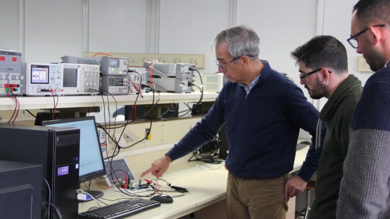 Máster dual de Información geoespacial “único en España” na Universidade de Vigo