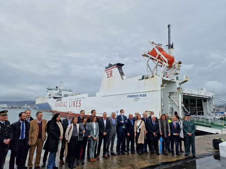 Abre unha nova liña marítima desde Vigo para levar prezas á factoría de Stellantis en Liverpool