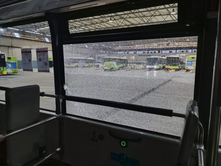 Vitrasa volve denunciar outros dous ataques a buses, que circulaban sen pasaxeiros