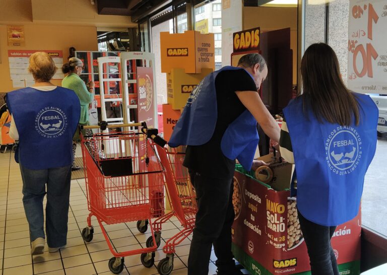 Banco de Alimentos busca 600 voluntarios na provincia de Pontevedra para o Maio Solidario en supermercados Gadis
