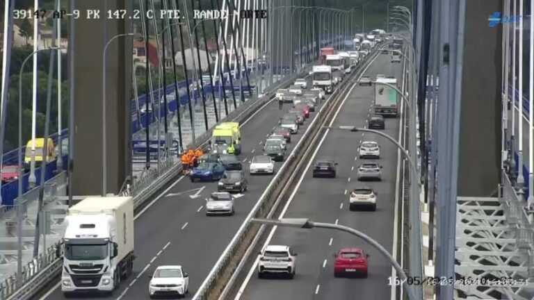 Restablecen a circulación na ponte de Rande logo dun accidente múltiple que provocou retencións