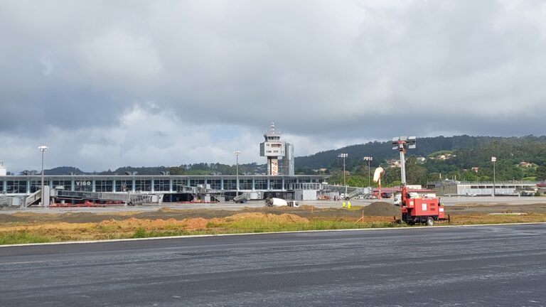 O aeroporto de Vigo reabre este venres despois da remodelación da súa pista