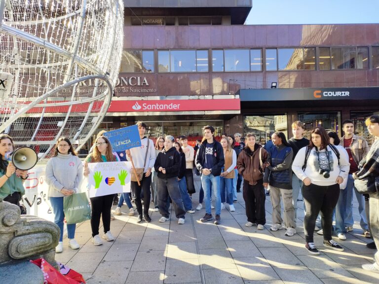 Estudantes galegos súmanse á folga en solidariedade cos afectados, con actos en Vigo e A Coruña