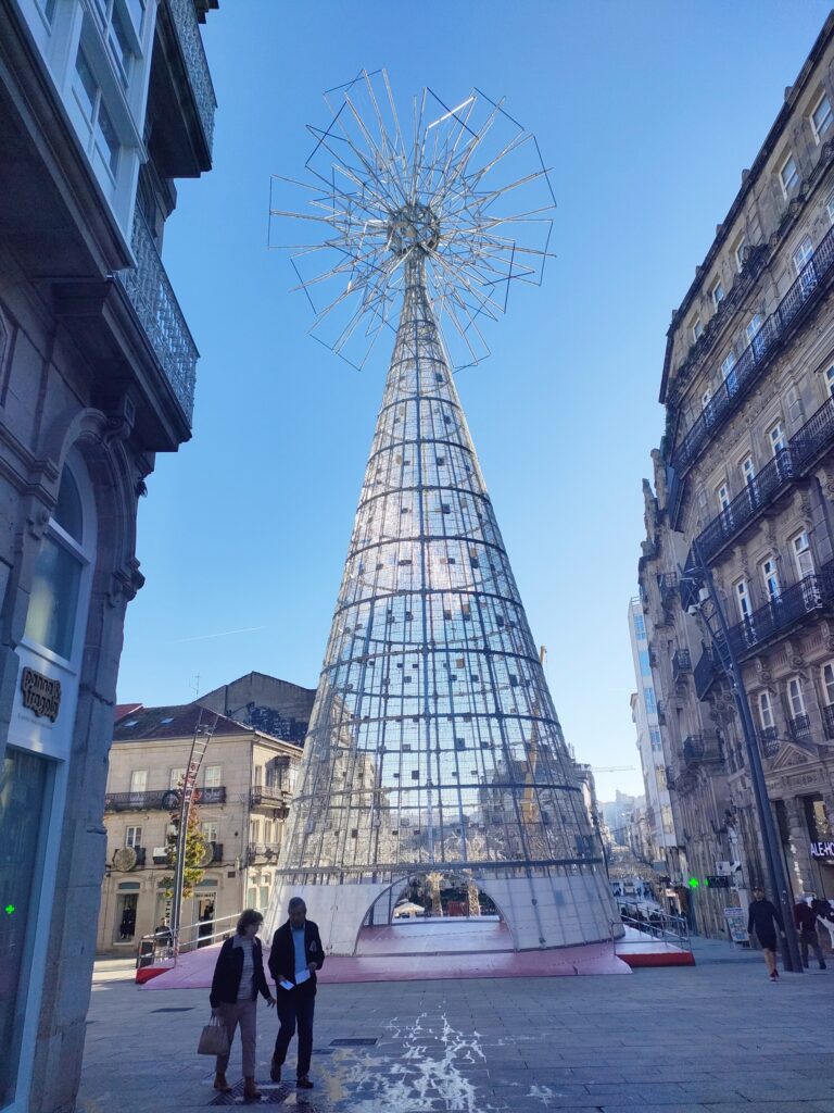 O aforo para presenciar o aceso da árbore de Nadal na Porta do Sol estará limitado a 7.000 persoas