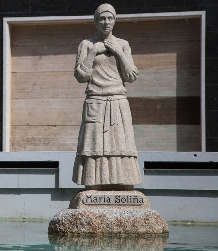 Estatua monumento a Maria Soliña en Cangas | Concello de Cangas