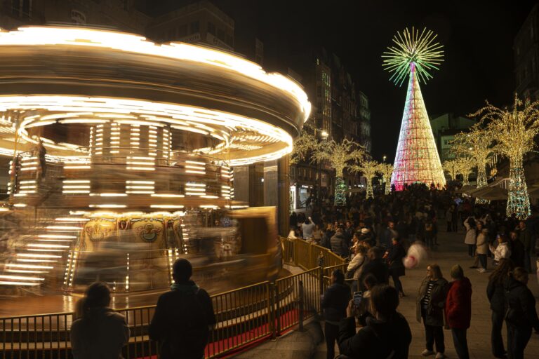 Vigo apaga a súa iluminación do Nadal este domingo, tras “dous meses de alegría”