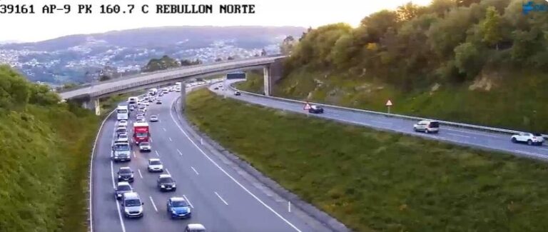 Máis de 2 quilómetros de retención na VG-20 tras rexistrarse un accidente en Vigo