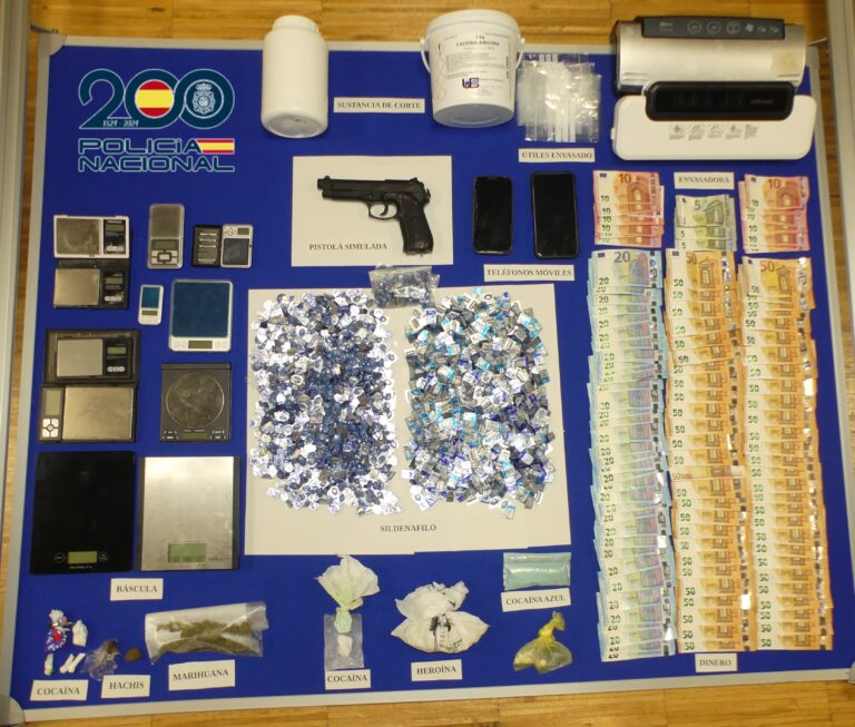 Detidas en Vigo cinco persoas nun operativo antidroga incautándolles estupefacientes e medicamentos falsificados