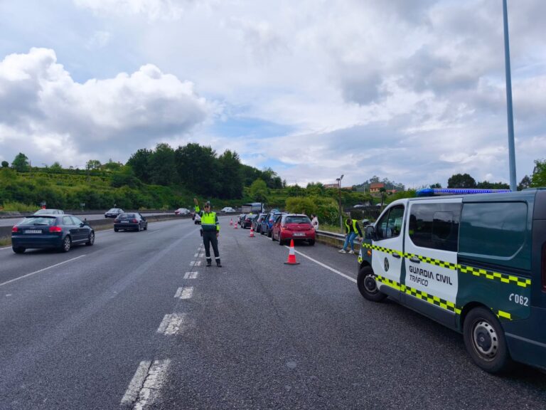 A A-55 rexistra dúas colisións múltiples en Mos, unha delas con tres feridos leves