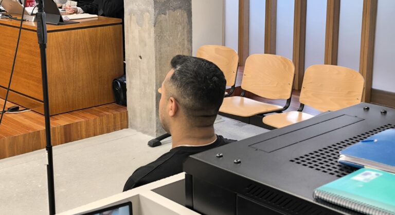 Un home acusado de agresión sexual en Vigo, que se enfronta a 4 anos de cárcere, asegura que a relación foi consentida