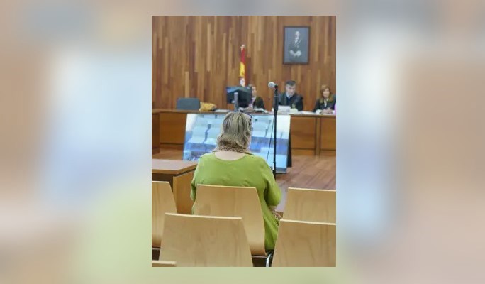 Ditan orde de busca, detención e prisión para a educadora condenada por abuso sexual a unha menor