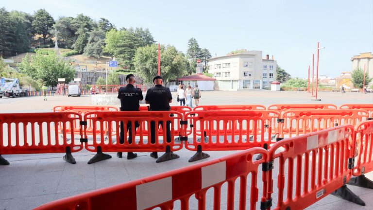 PP e BNG de Vigo acusan que se impediu aos feirantes acdeder ao Concello e o goberno local négao