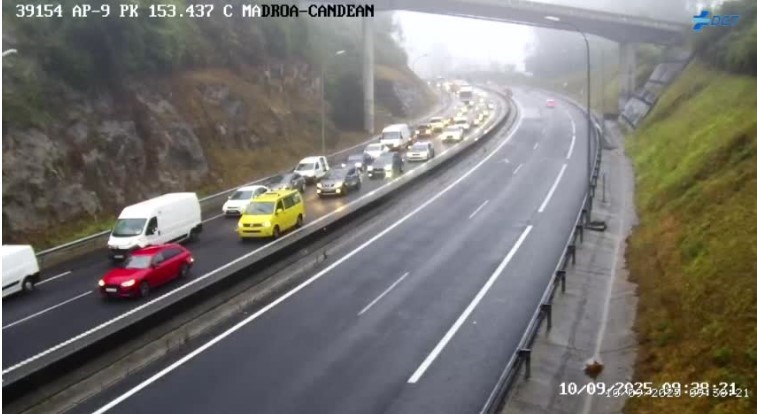 Varios accidentes provocaron grandes retencións na AP-9 á entrada de Vigo