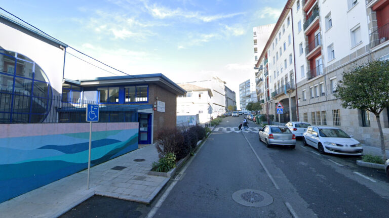 Atropelo fronte ao CEIP Ramón y Cajal deixa tres feridos en Marqués de Valterra