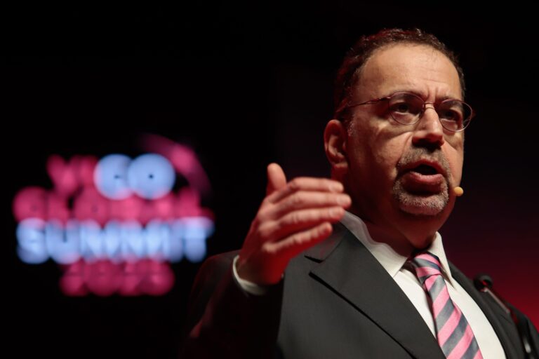 Daron Acemoglu defende unha intelixencia artificial “protraballador” no Vigo Global Summit