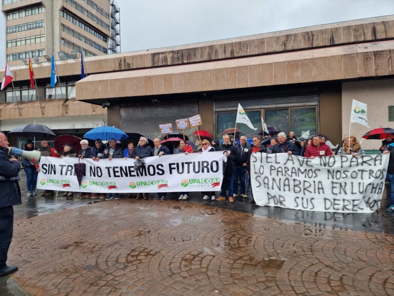 Protesta en Vigo pola supresión do AVE en Sanabria: “Non o imos aceptar”