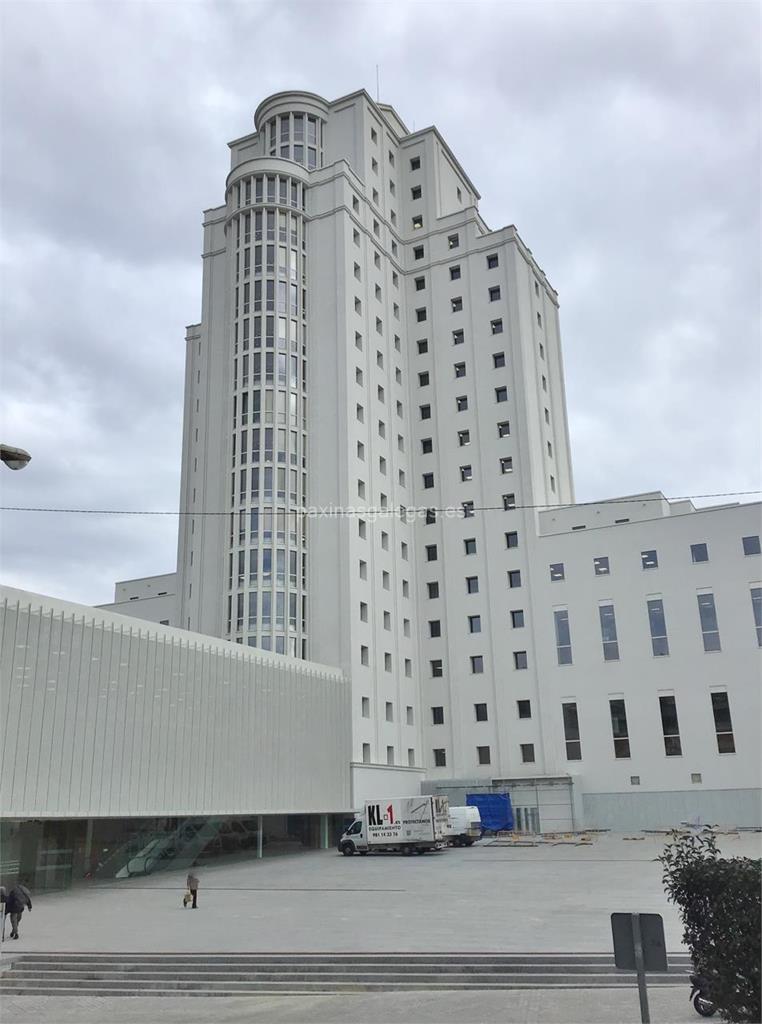 Detido por quebrantar por segunda vez a orde de afastamento