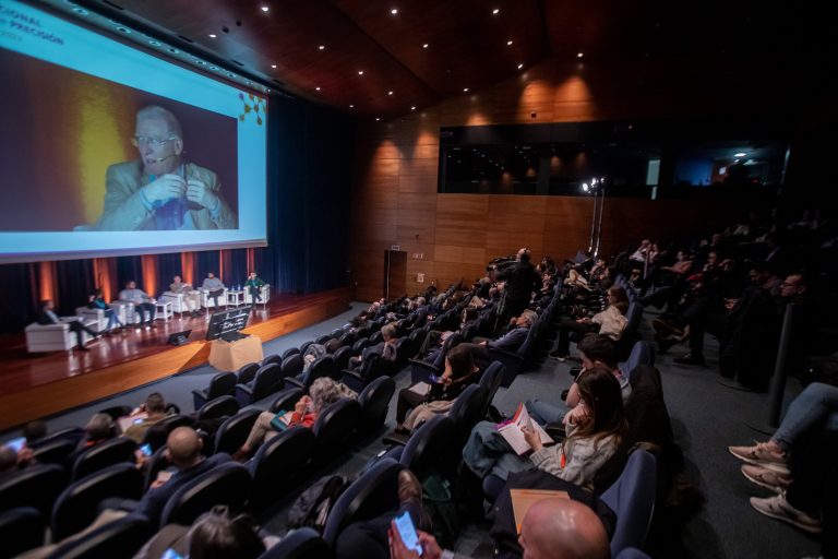 Vigo convértese en epicentro da oncoloxía de precisión con máis de 40 expertos de toda España