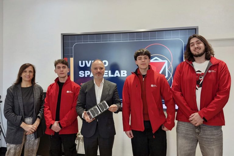 Zona Franca renovará o seu apoio ao proxecto BIXO da UVigo SpaceLab para o lanzamento dun novo satélite