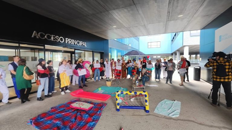 Sanitarios de Vigo rebélanse contra un plan “imposto” de vacacións: denuncian recortes e falta de persoal