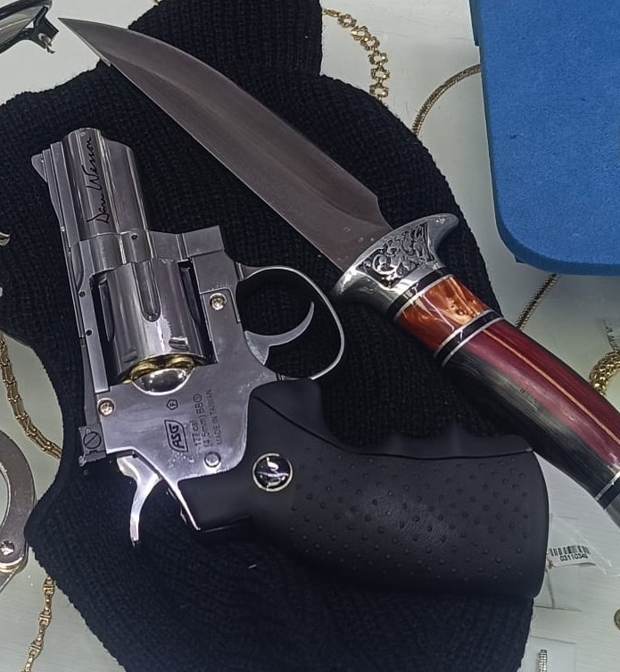 A muller detida en Vigo por un intento de roubo nunha xoiaría encañonou a un empregado ao berro de “isto é un atraco”