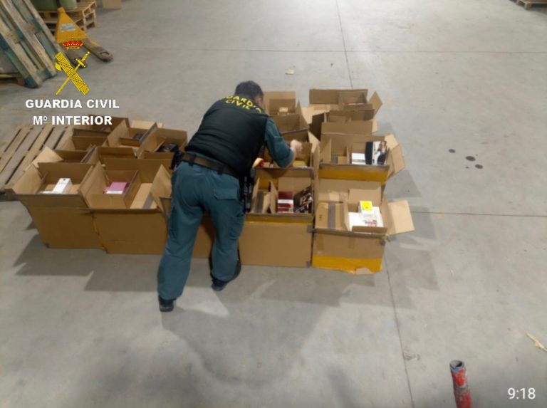 Intervidos máis de 1.000 perfumes nun almacén de Mos por unha suposta infracción de contrabando