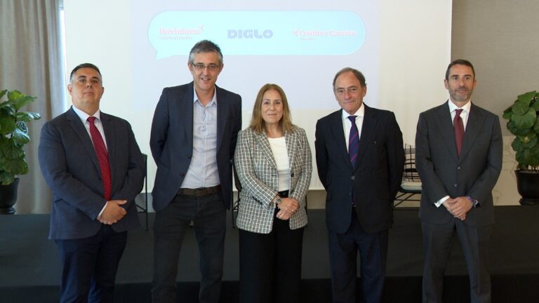 Expertos apostan en Vigo por “reconstruír un sistema internacional baseado en alianzas” e non en “ojivas nucleares”