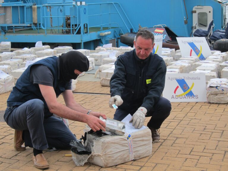 A Autoridade Portuaria de Vigo saca a poxa por 62.000 euros o narcobuque ‘Gure Leire’