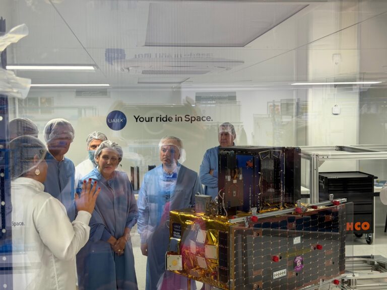 O primeiro vehículo orbital español sairá de Nigrán: UARX Space lanza este outono Ossie rumbo ao espazo