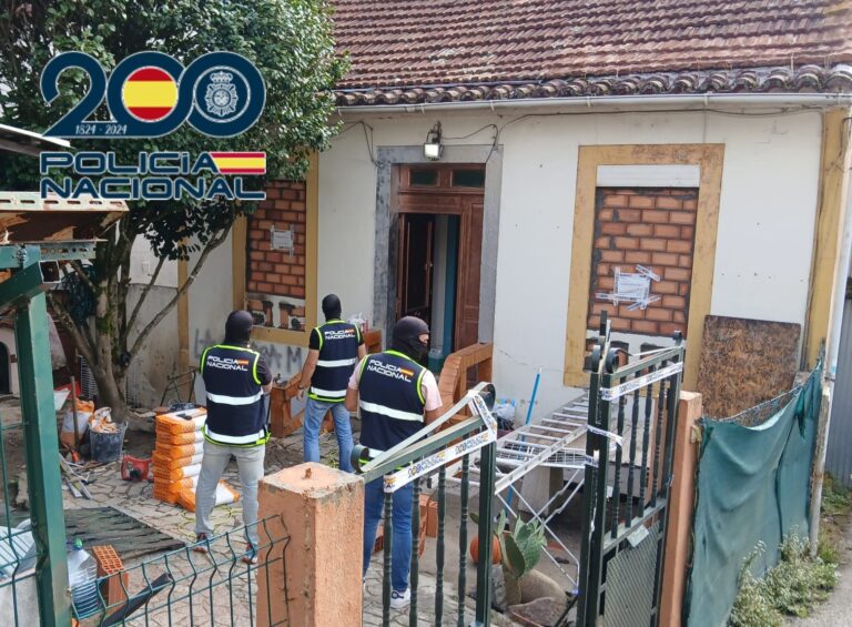 Tapiada por orde xudicial a narcovivenda da rúa Aragón, onde foi detido un home