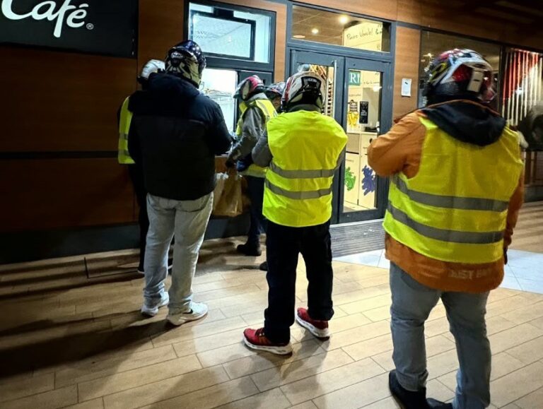 Folga dos traballadores de Glovo en Vigo os dous próximos fin de semana para esixir melloras laborais e salariais
